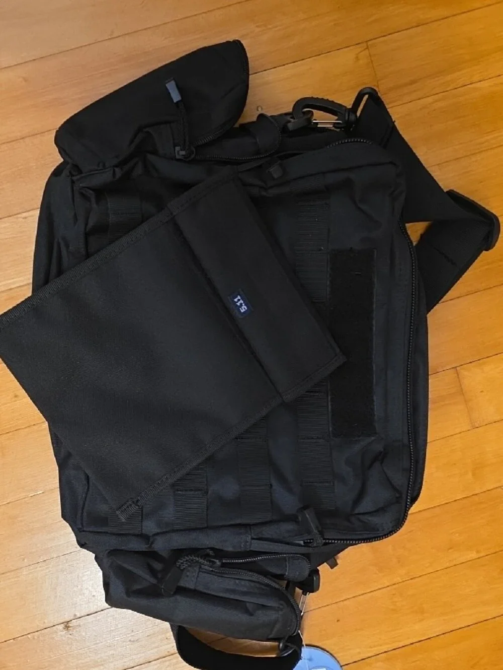 NWT LA Police Gear Black Zombie Hunter Tactical Messenger Bag W Detachable Pouch